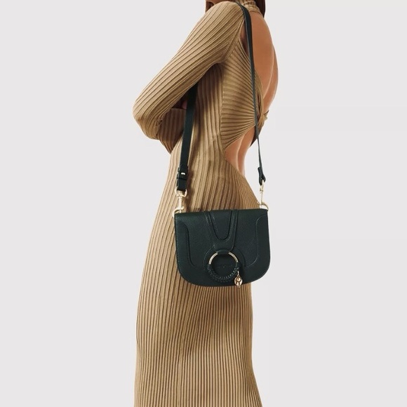 Chloe Handbags - Chloé classic black 🖤 Crossbody Bag w/ Gold details